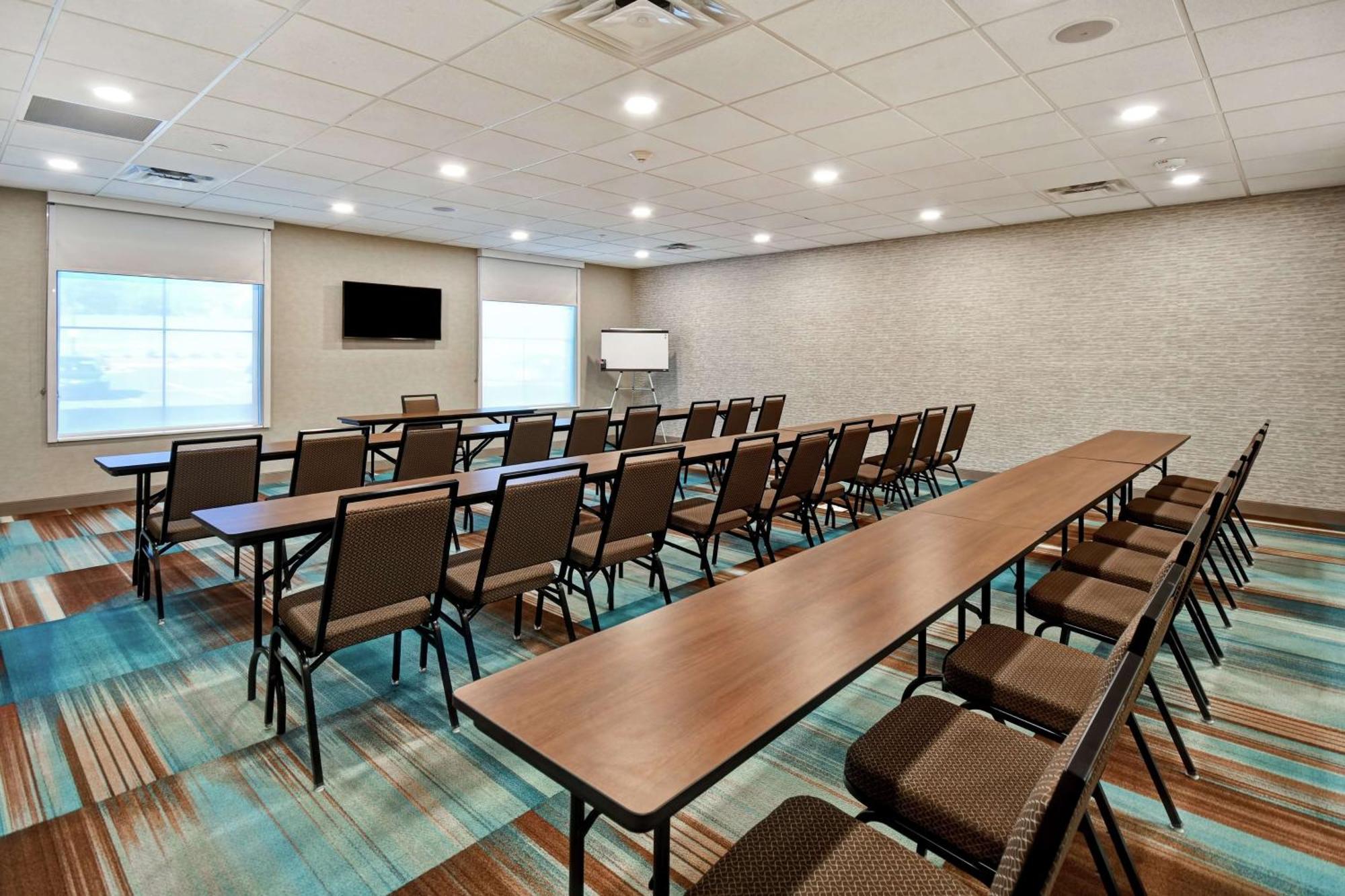 Home2 Suites By Hilton Lagrange Bagian luar foto