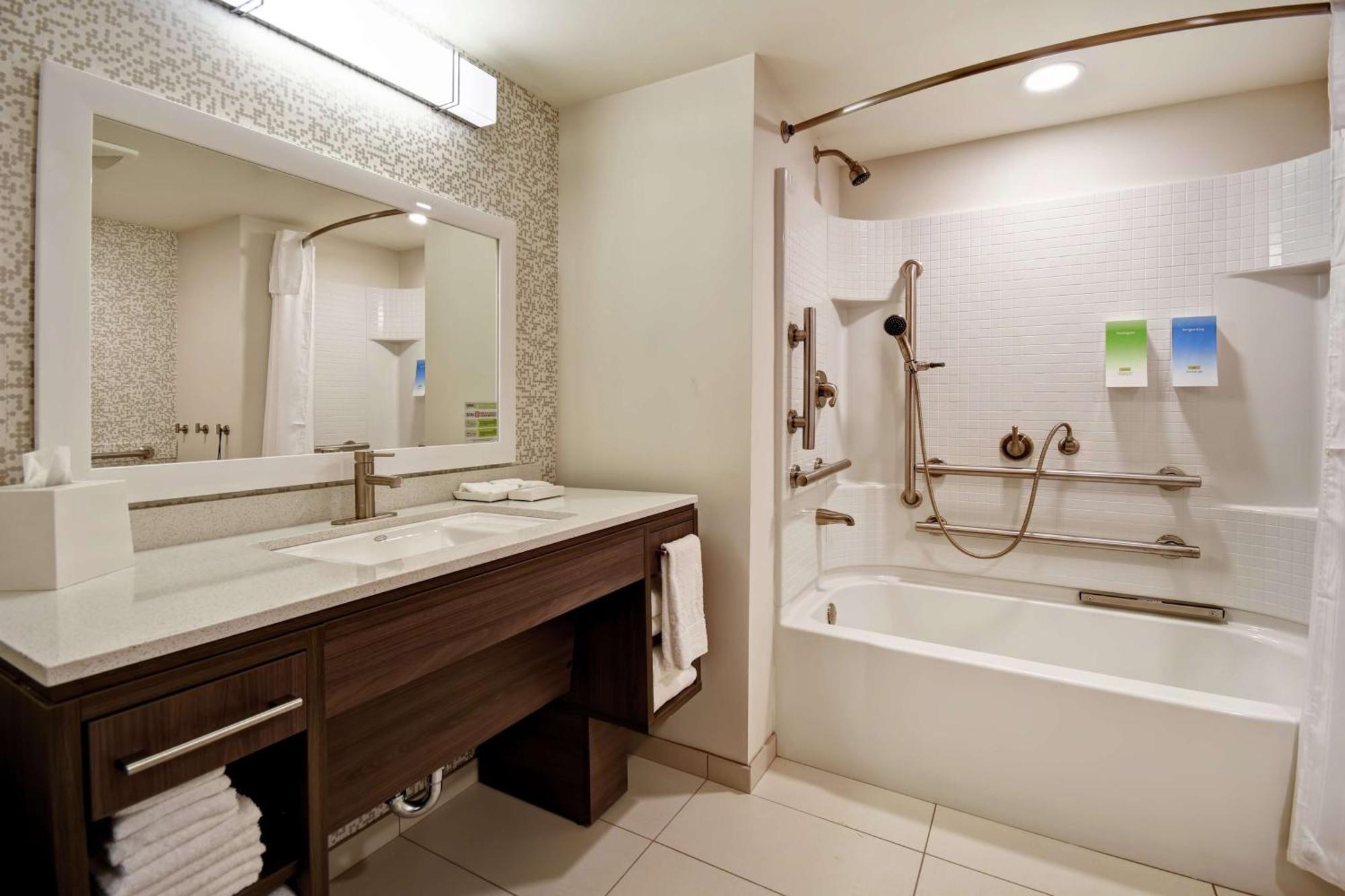 Home2 Suites By Hilton Lagrange Bagian luar foto
