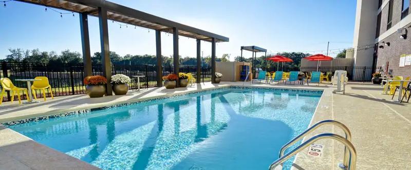 Home2 Suites By Hilton Lagrange Bagian luar foto